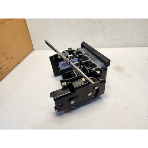 AB Allen-Bradley 1494V-DS60 Line Terminal Guard Disconnect Switch - Picture 10 of 12